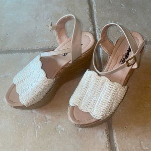 Dewoman Footwear Wedges size 7